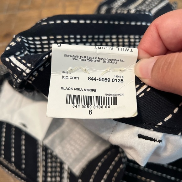 a.n.a Bermuda Shorts with Striped Pattern - Picture 6 of 11